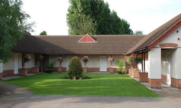 Broadlawns Guest House