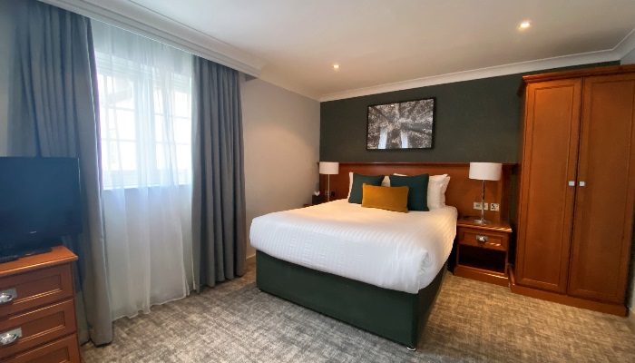 Yew Lodge Hotel